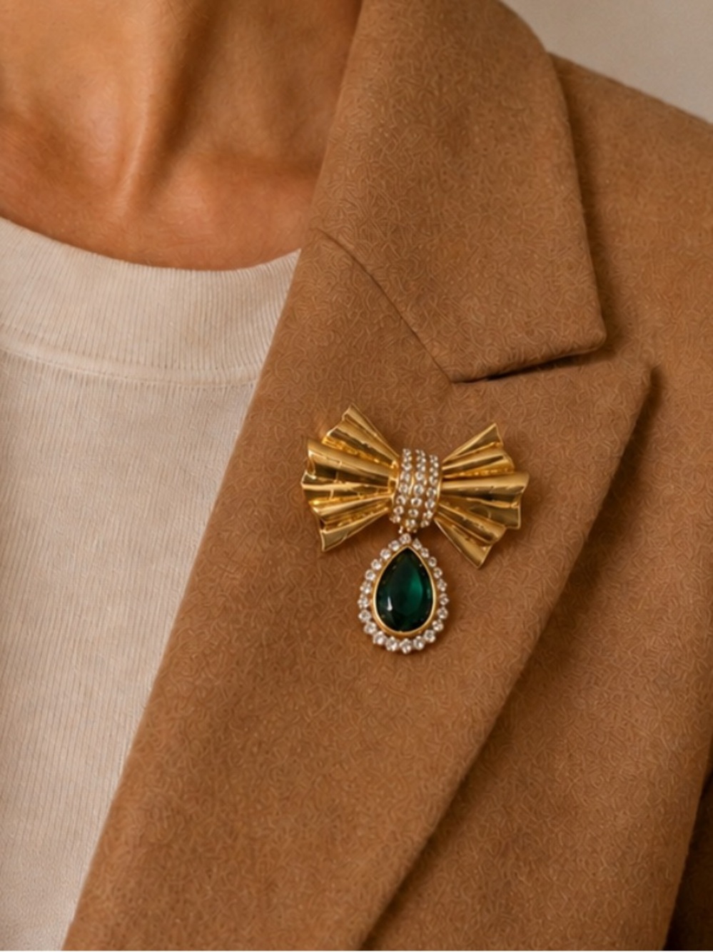 NEW 2004 Gold Bow Brooch with Emerald Teardrop and Crystal Accents